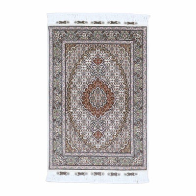 ペルシャ絨毯<br>タブリーズ産<br>毛&絹 125×79cm<br>商品番号68135