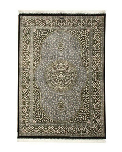 ペルシャ絨毯 クム産<br>マスミ工房<br>絹100％　137×201cm<br>商品番号66071