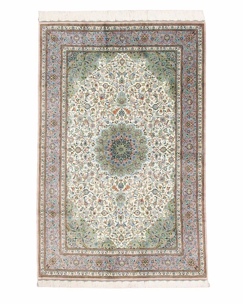 ペルシャ絨毯カシャン産 ファッラー工房絹100％ 133×205cm商品番号