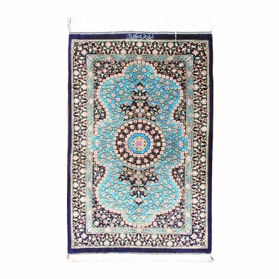 ペルシャ絨毯クム産<br>イマニ工房<br>絹100％　60×93cm<br>商品番号79571