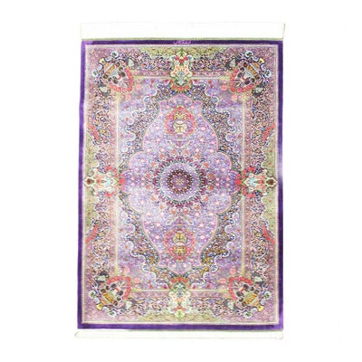 ペルシャ絨毯 クム産<br>ナイーミ工房<br>絹100% 101x148cm<br>商品番号80692