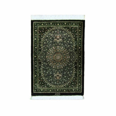 ペルシャ絨毯 クム産<br>シャリアー工房<br>絹100％　50×75ｃｍ<br>商品番号84597
