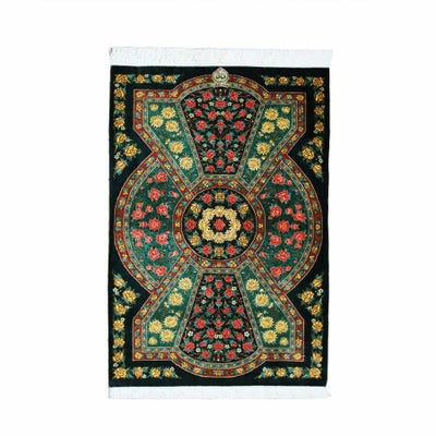 ペルシャ絨毯 クム産<br>タバタバイ工房<br>絹100% 60x93cm<br>商品番号84671