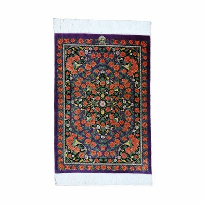 ペルシャ絨毯 クム産<br>タバタバイ工房<br>絹100% 57x85cm<br>商品番号84673