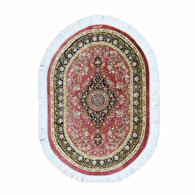 ペルシャ絨毯 クム産<br>アミ二工房(楕円形)<br>絹100％ 78×117㎝<br>商品番号 87238