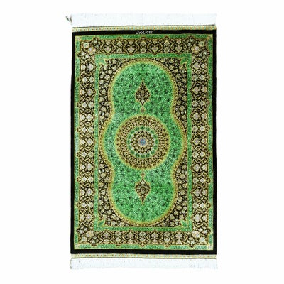 ペルシャ絨毯クム産<br>ムサビ工房<br>絹100% 77x121cm<br>商品番号88433