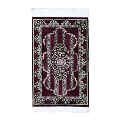ペルシャ絨毯 クム産<br>ムサビ工房<br>絹100％　58×92ｃｍ<br>商品番号88447