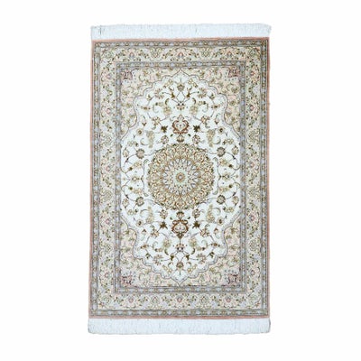 ペルシャ絨毯 クム産<br>絹100% 79×120cm<br>商品番号88491
