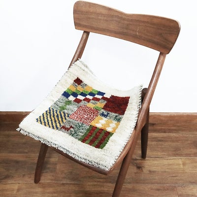 ペルシャ絨毯  手織り<br> ギャッベ  シラーズ産 <br>毛100％　41×41cm<br>商品番号88650