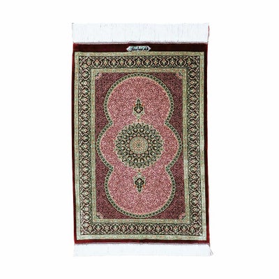ペルシャ絨毯クム産<br>ササン工房<br>絹100％　53×78cm<br>商品番号89671
