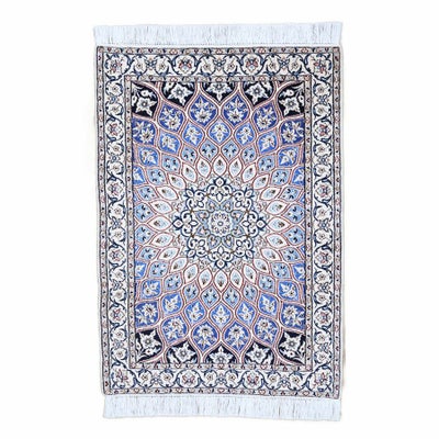 ペルシャ絨毯<br>ナイン産<br>毛＆絹 83×121cm<br>商品番号89787