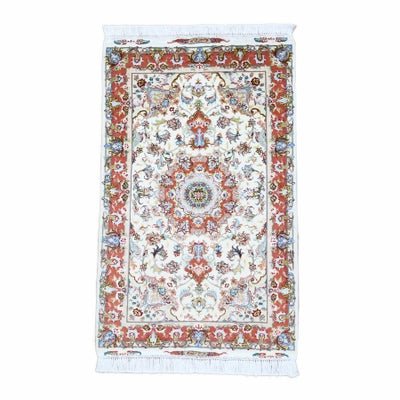 ペルシャ絨毯<br>タブリーズ産ウリア工房<br>毛＆絹 77×125cm<br>商品番号 89916