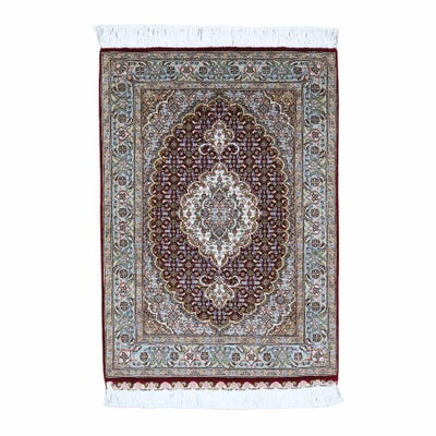 ペルシャ絨毯<br>タブリーズ産<br>毛＆絹 63×89cm<br>商品番号 90132
