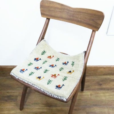 ギャッベ　シラーズ産　<br> 43×36cm　アイボリー　<br>No.90056