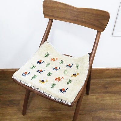 ペルシャ絨毯 ギャッベ　<br>座布団　43×36cm　<br>No.90056　アイボリー