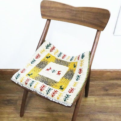 ギャッベ　シラーズ産　<br> 43×39cm　アイボリー　<br>No.90443