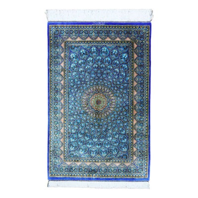 ペルシャ絨毯クム産<br>ムサヴィ工房<br>絹100% 78×122cm<br>商品番号90789