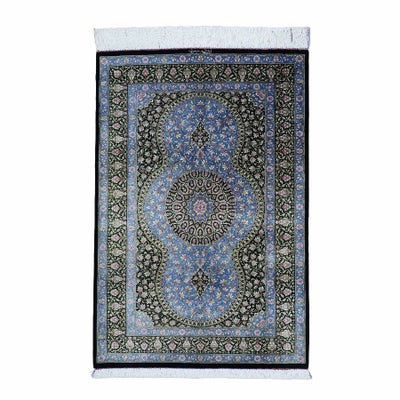 ペルシャ絨毯クム産<br>ムサヴィ工房<br>絹100% 80×122cm<br>商品番号90959