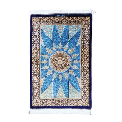 ペルシャ絨毯クム産<br>ムサヴィ工房<br>絹100％　59×88cm<br>商品番号90949