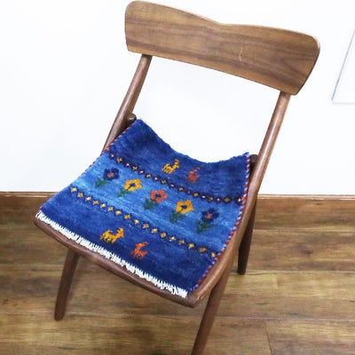 ペルシャ絨毯  手織り<br> ギャッベ  シラーズ産<br>毛100％　41×38cm<br>商品番号91068