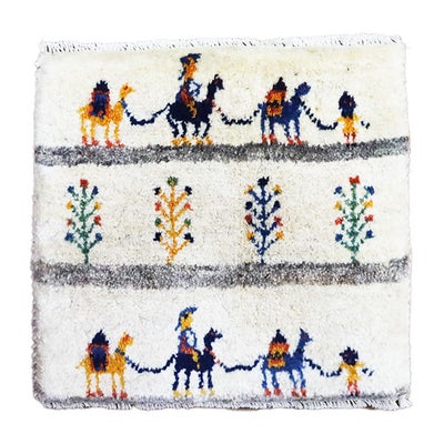 ペルシャ絨毯  手織り<br> ギャッベ  シラーズ産<br>毛100％　43×40cm<br>商品番号91074(らくだ)