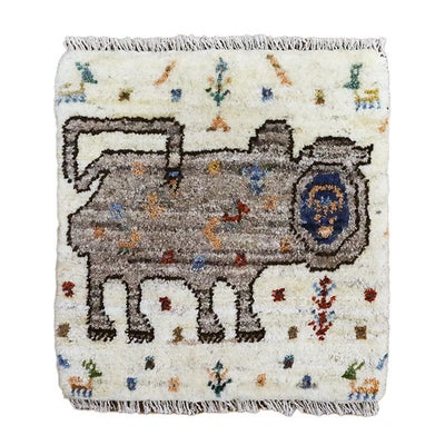 ペルシャ絨毯  手織り<br> ギャッベ  シラーズ産<br>毛100％　39×41ｃm<br>商品番号90197(ライオン)