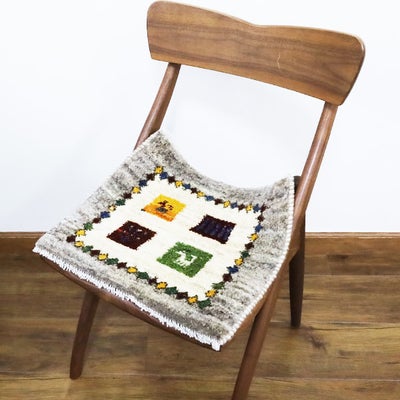 ギャッベ　シラーズ産　<br> 44×38cm　グレージュ　<br>No.91086