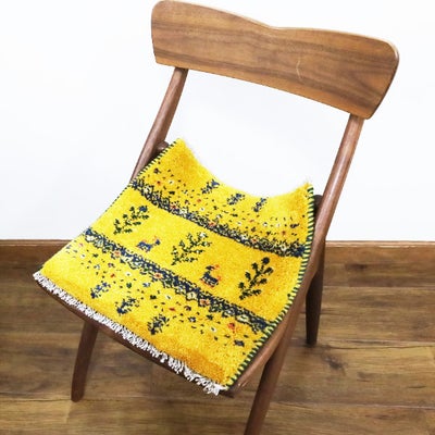 ペルシャ絨毯  手織り<br> ギャッベ  シラーズ産<br>毛100％　42×40cm<br>商品番号91087