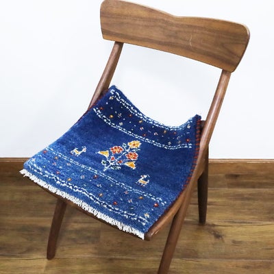ペルシャ絨毯  手織り<br> ギャッベ  シラーズ産<br>毛100％　43×40ｃm<br>商品番号91092