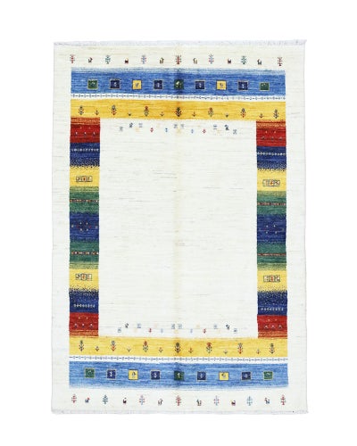 ペルシャ絨毯<br>シラーズ産ギャッベ<br>ファインカシュクリ<br>毛100%　129×190cm <br>商品番号91521