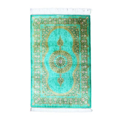 ペルシャ絨毯 クム産<br>ムサヴィ工房<br>絹100% 76×119cm<br>商品番号90808