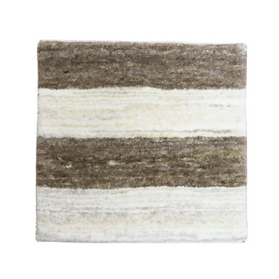 ペルシャ絨毯シラーズ産<br>ギャッベカシュクリ<br>毛100％　39×37cm<br>商品番号89143