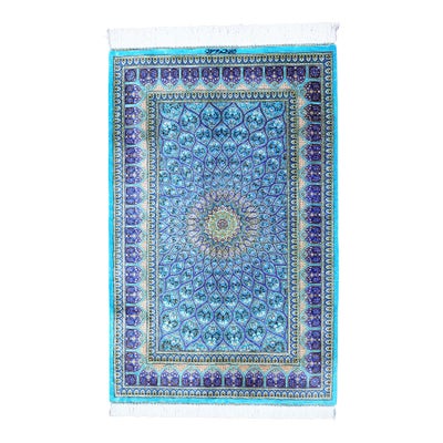 ペルシャ絨毯 クム産<br>ムサビ工房<br>絹100% 79×122cm<br>商品番号92138