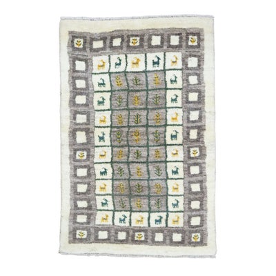 ペルシャ絨毯<br>シラーズ産ギャッベ<br>毛100％ 77×114cm<br>商品番号 92024