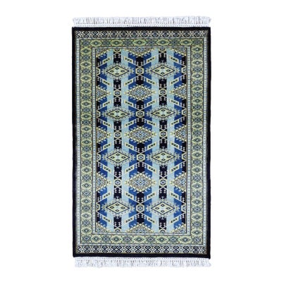 パキスタン絨毯　手織り<br>スーパーファインクラス<br>ウール100％  77×129cm<br>商品番号74871